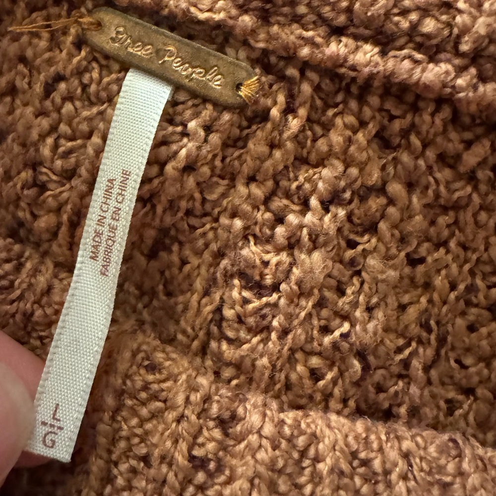 WORN ONCE: Free People Dusty Rose Cable Knit Cropped Sweater - Picture 2 of 3